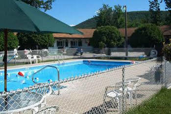 Moose Brook Motel Gorham Bagian luar foto